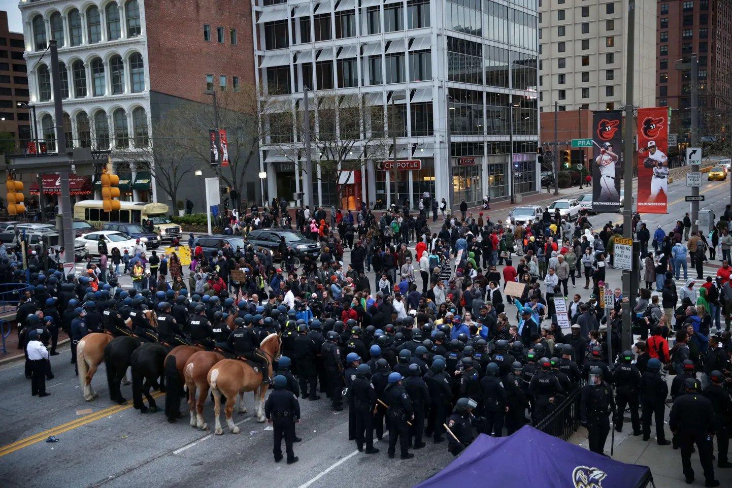 Акция протеста в Балтиморе, штат Мэрилэнд.