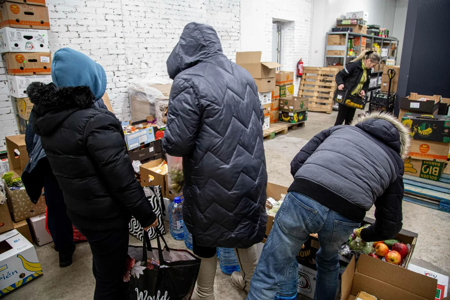Toidupank pakub klientidele laia valikut kaupa. Muu hulgas said nad end eelmisel reedel varustada mitmesuguste puuviljadega.