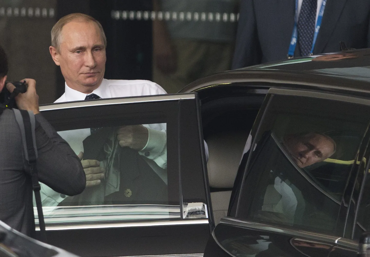 Vladimir Putin teel hotellist lennujaama.