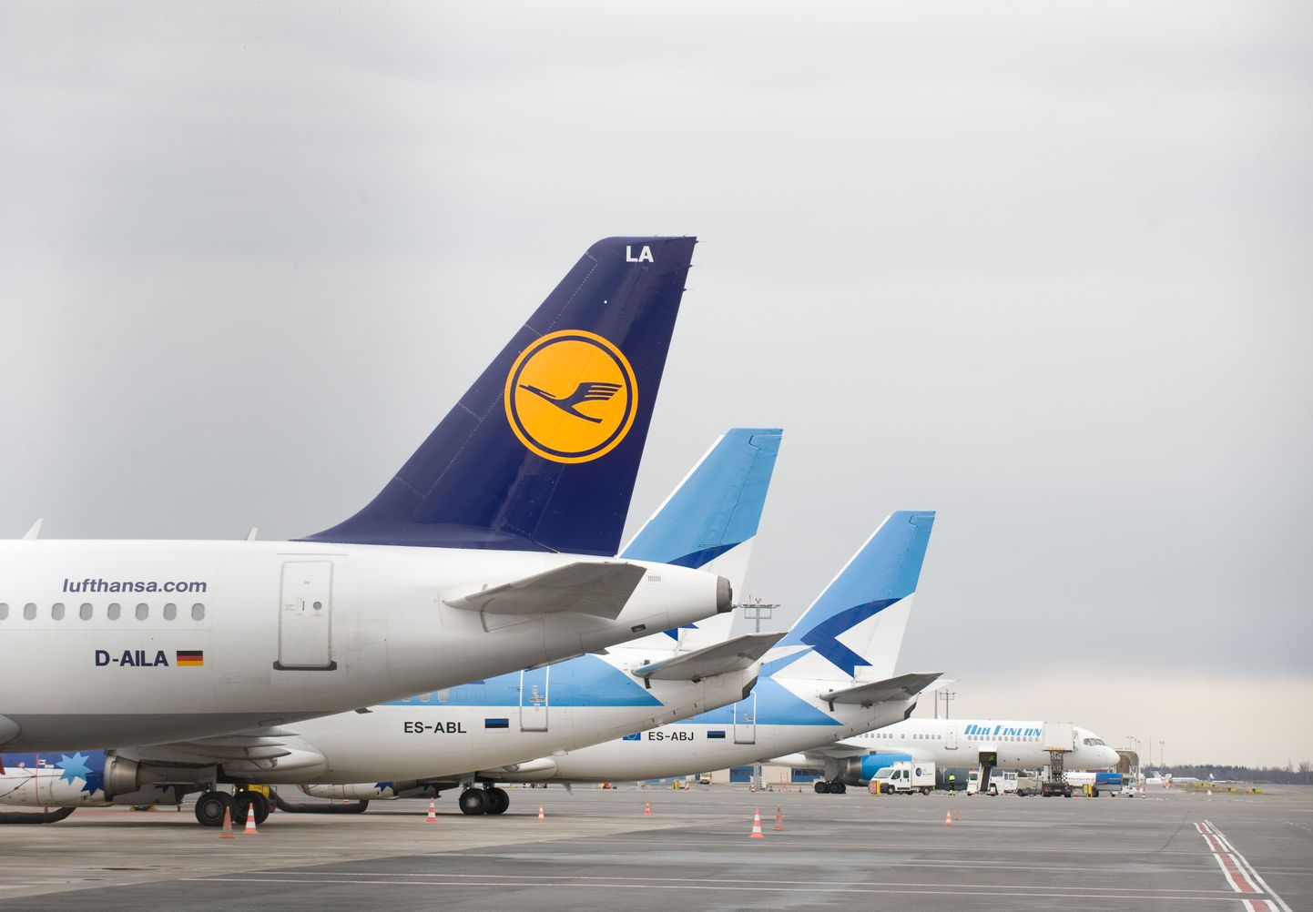 Lennukid 16. aprillil Tallinna lennuväljal, kui kogu lennuliiklus oli Islandi vulkaanituha tõttu peatatud.