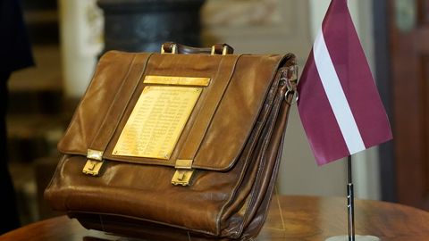 Valsts pamatbudžeta bāzes izdevumi nākamajam gadam aprēķināti 12,966 miljardu eiro apmērā