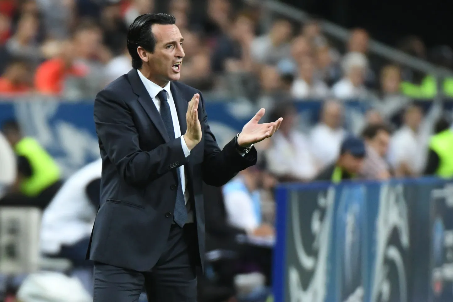 PSG peatreener Unai Emery usub hoolealustesse.