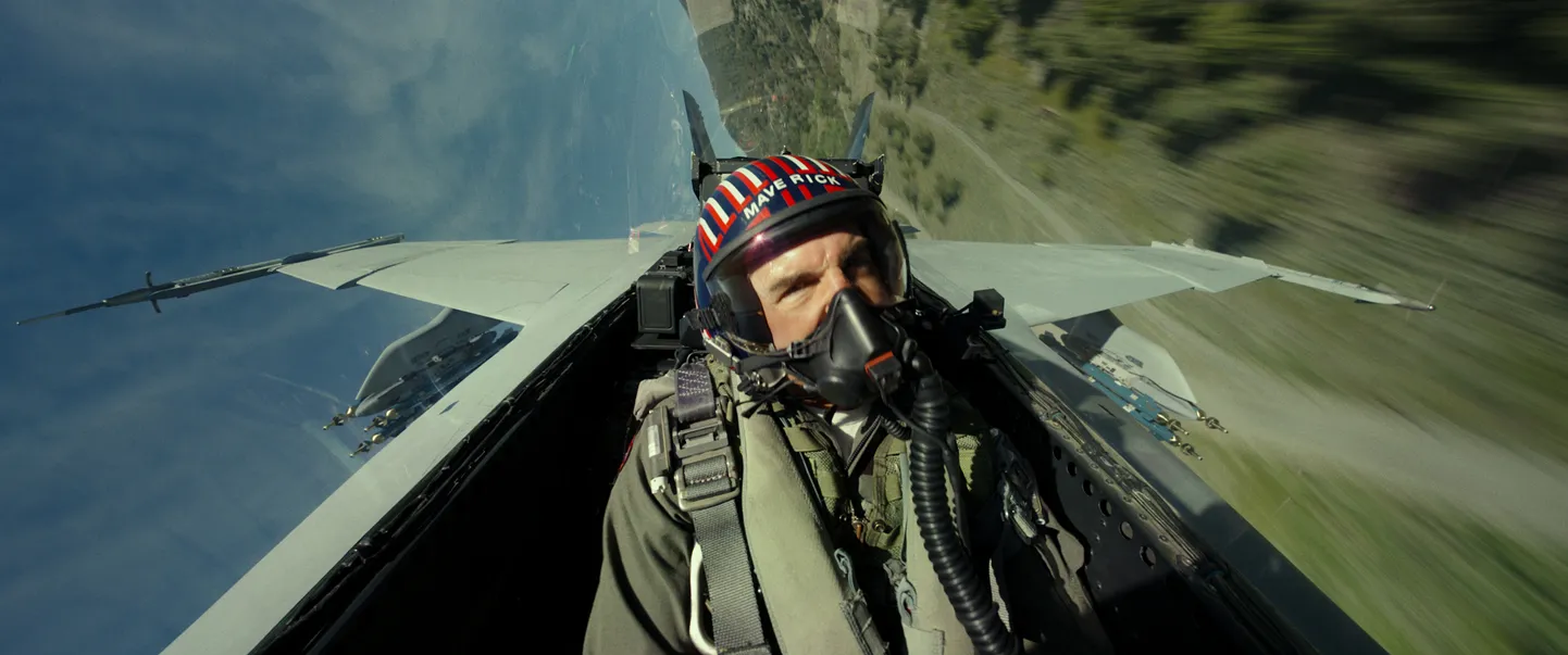 Kapten Pete Mitchelli ehk Mavericki (Tom Cruise) ülehelikiirusel seikluste nautimiseks tasub filmi vaadata suurelt ekraanilt, sest siis tunneb iga vaataja end piloodina ning tajub pinget, kiirust ja gravitatsioonijõudu, seda midagi, mida 
ei saa saavutada eriefektidega.