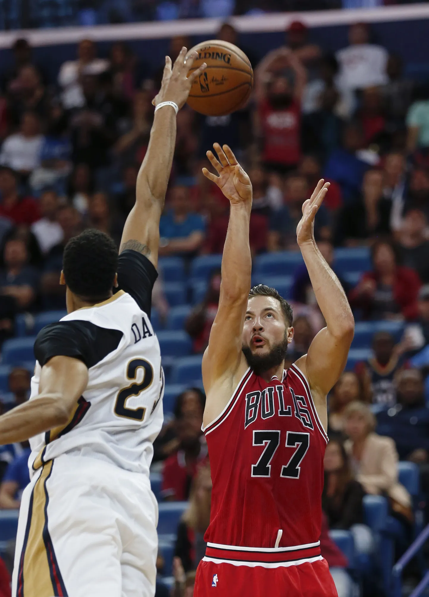 Joffrey Lauvergne (punases).