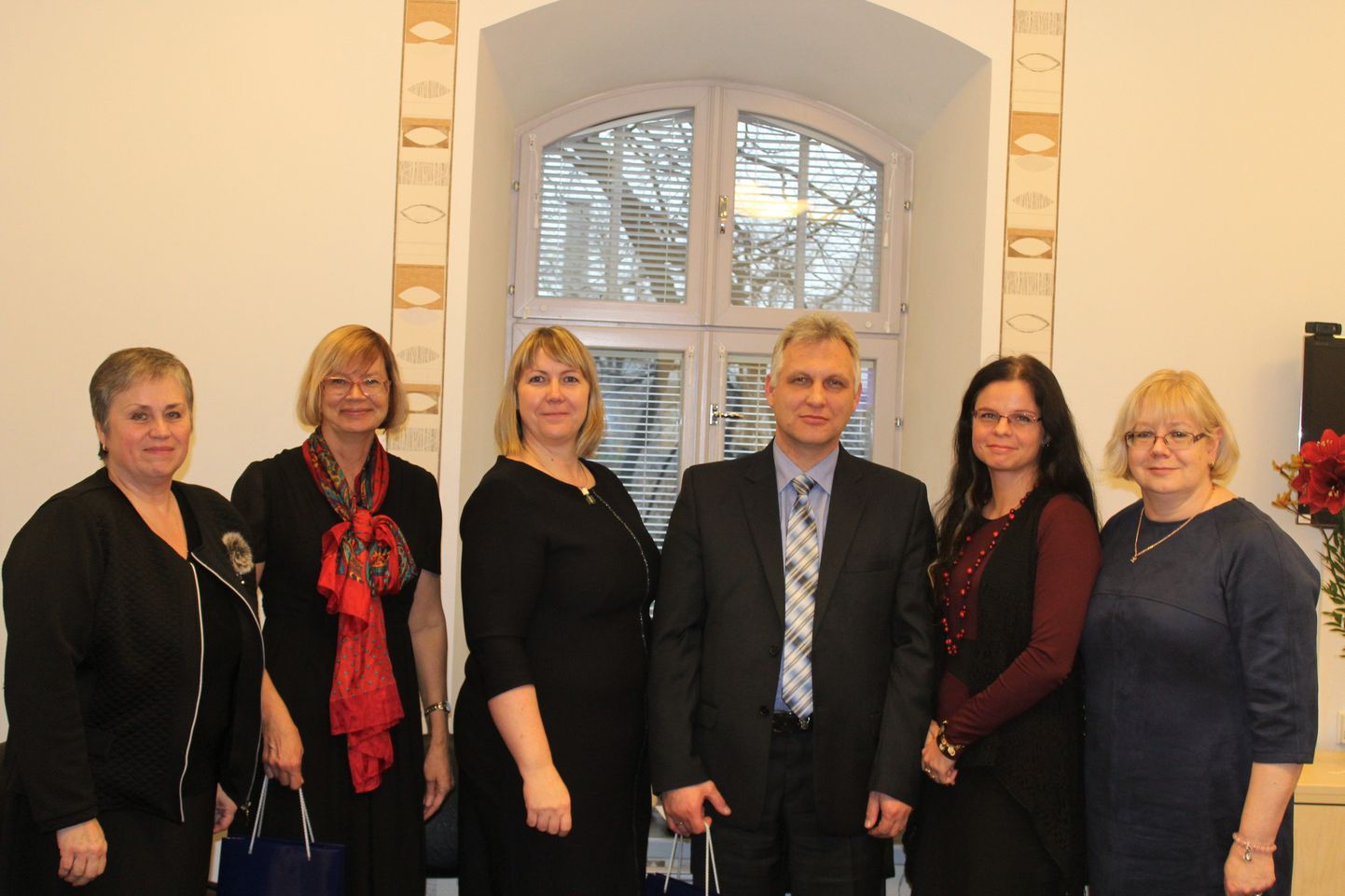 Lääne ringkonnaprokuratuuri kutsel väisasid teisipäeval Pärnut lõunanaabrite Vidzeme regiooni prokuratuuri esindajad, et hõlbustada edasist koostööd piiriüleste kuritegude lahendamisel ja rahvusvahelist koostööd.