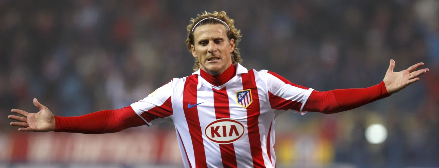 Diego Forlan Madridi Atletico särgis.