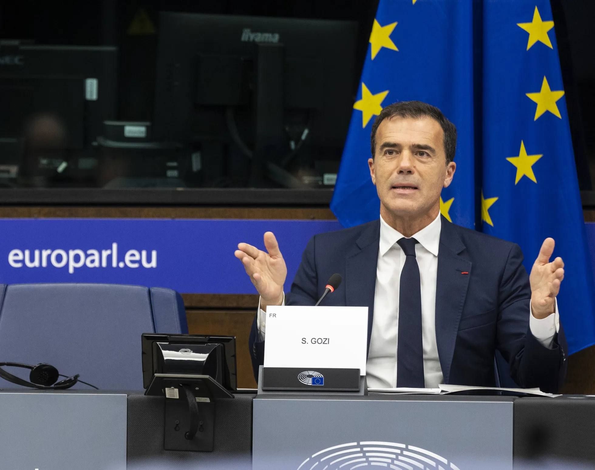 Liberaalide üks kolmest esikandiaadist, Prantsusmaalt europarlamenti valitud itaallane Sandro Gozi märtsis Strasbourgis meediaseminaril.