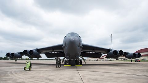 USA pommitaja B-52H tiirutas Eesti kohal Vene piiri lähistel