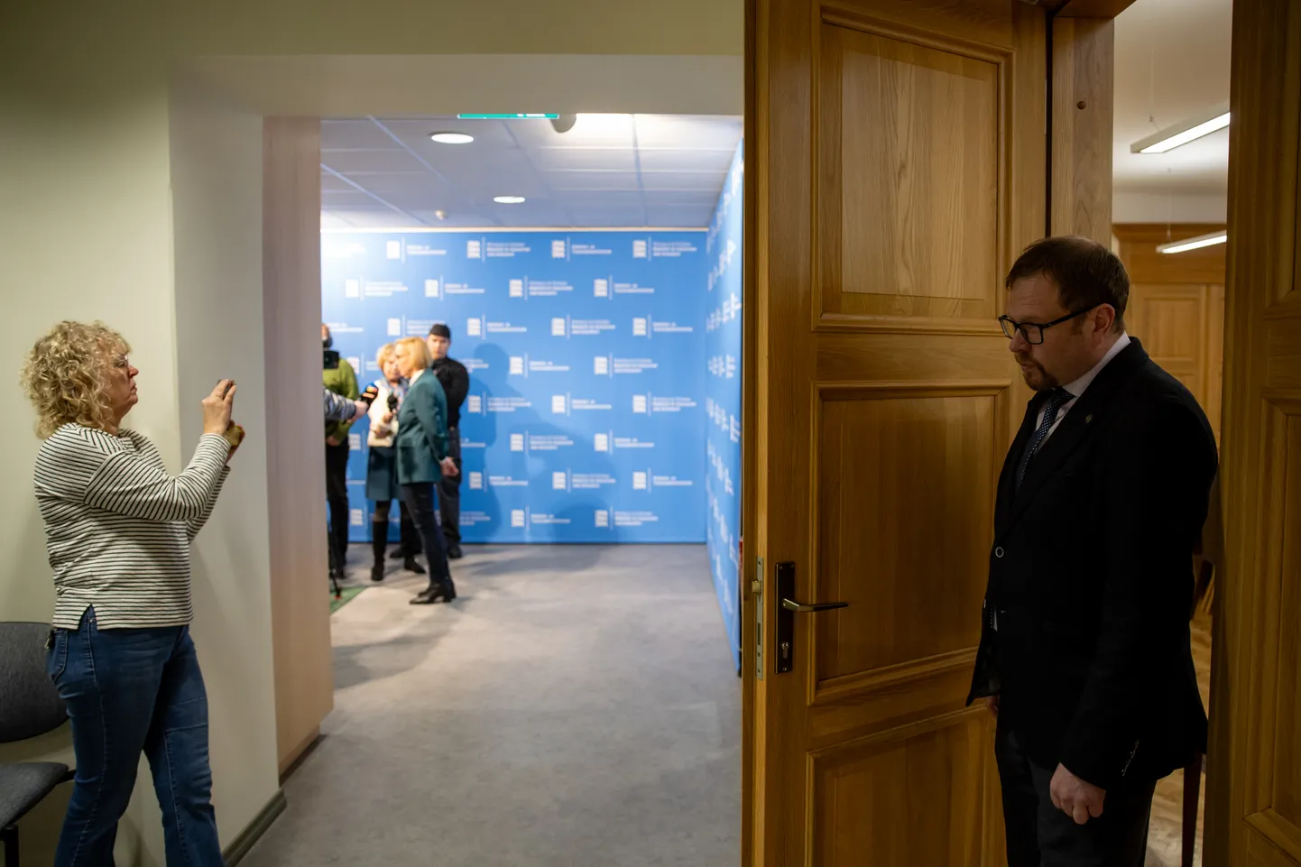 Haridusministeeriumi ja Eesti Haridustöötajate Liidu kohtumine. Reemo Voltri, Kristina Kallas.