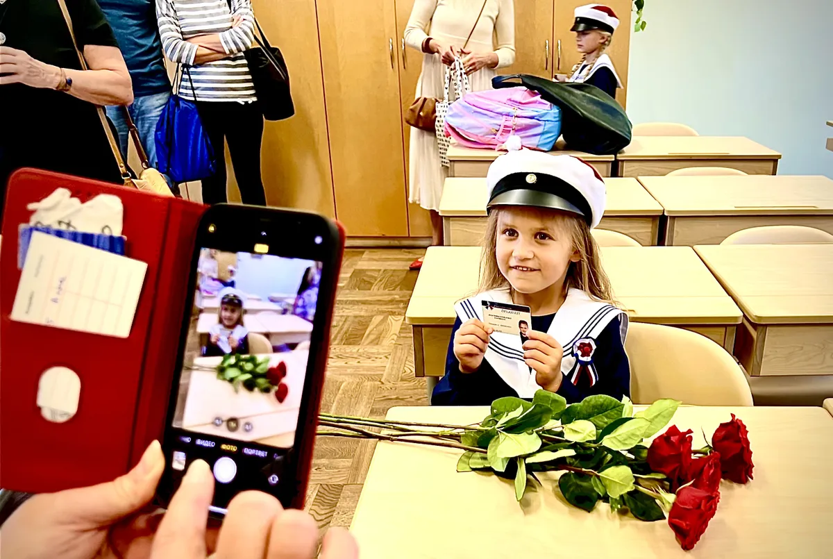 Младшая дочь Коваленко в этом году пошла в первый класс Таллиннского французского лицея.