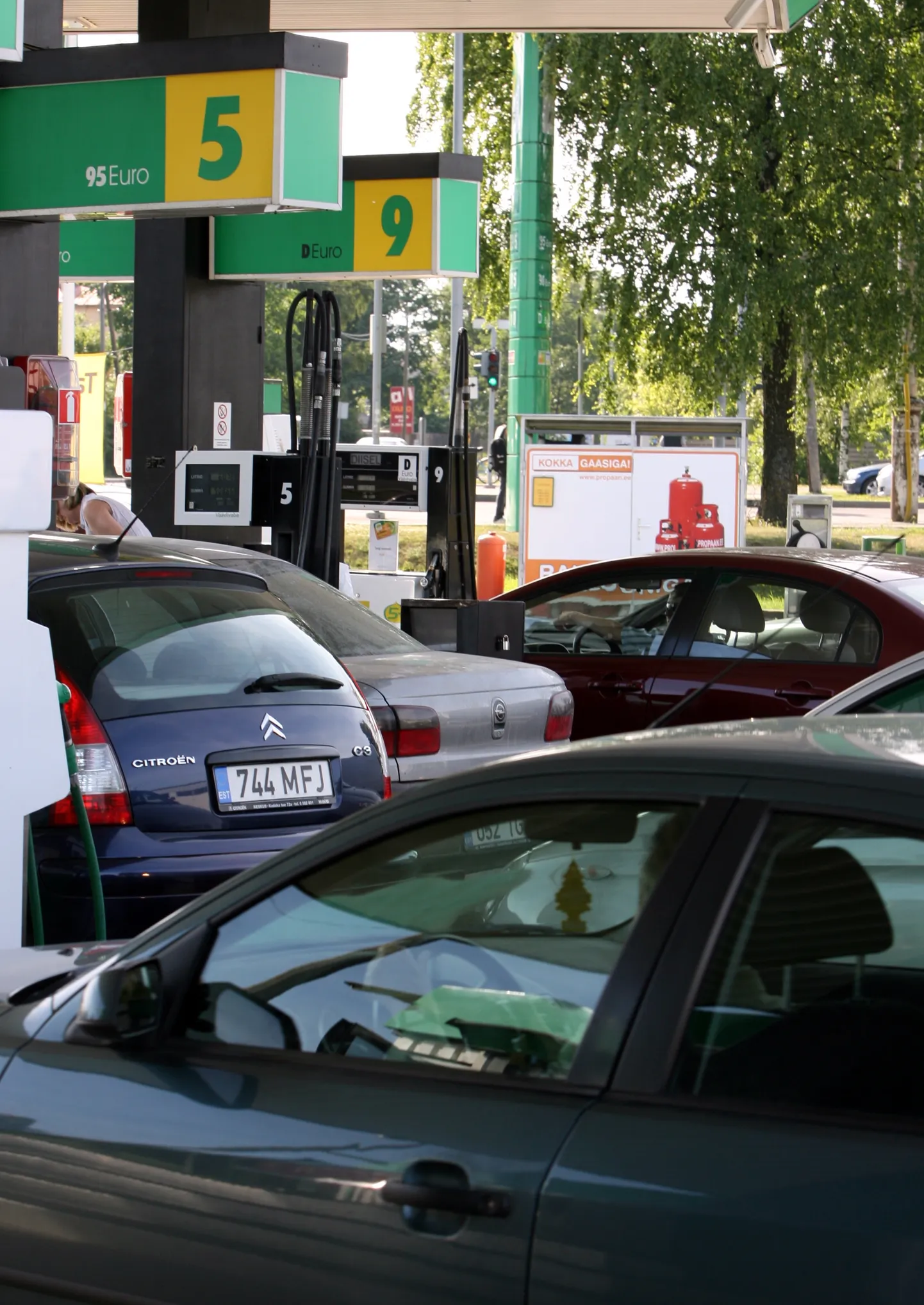 Linnu tee 64 asuv 5+ Kütus tankla