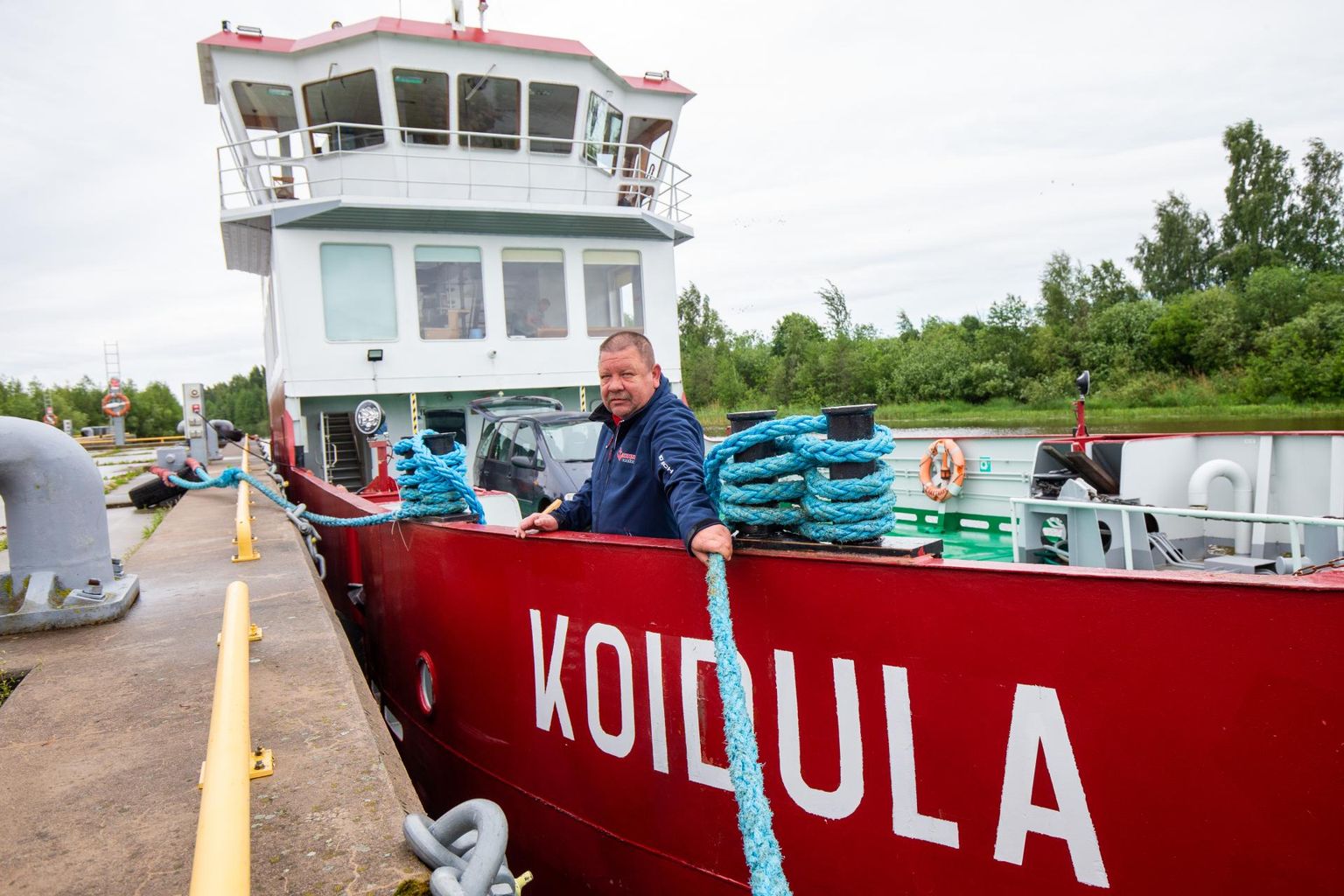 Kapten Uno Raudsik sõidab Koidulaga Laaksaare ja Piirissaare vahet juba kümnendat aastat. Kolm veel ja siis on pensioniaeg käes, ent ametit ta maha panema ei rutta.