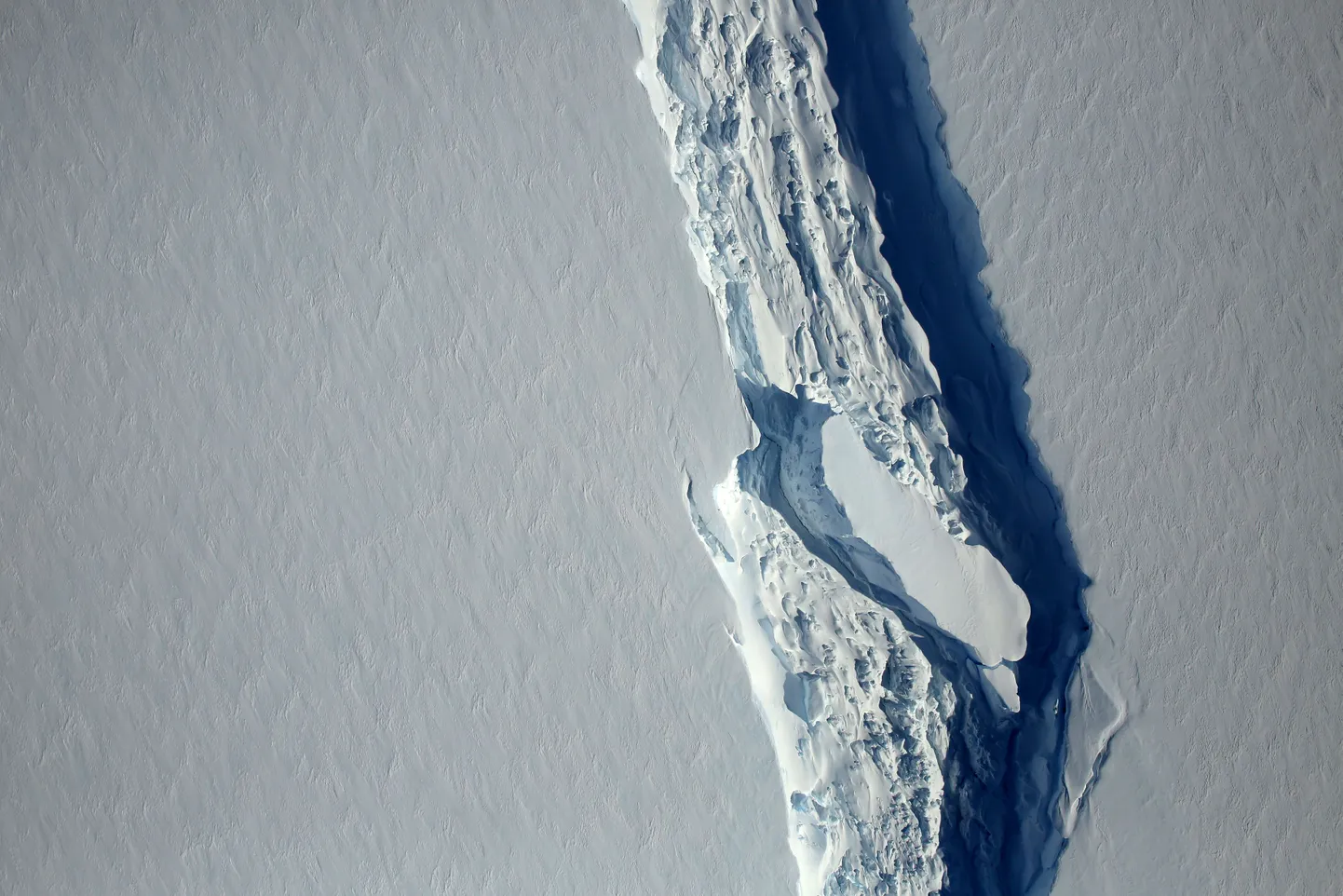 Larsen C šelfiliustiku lõhe.