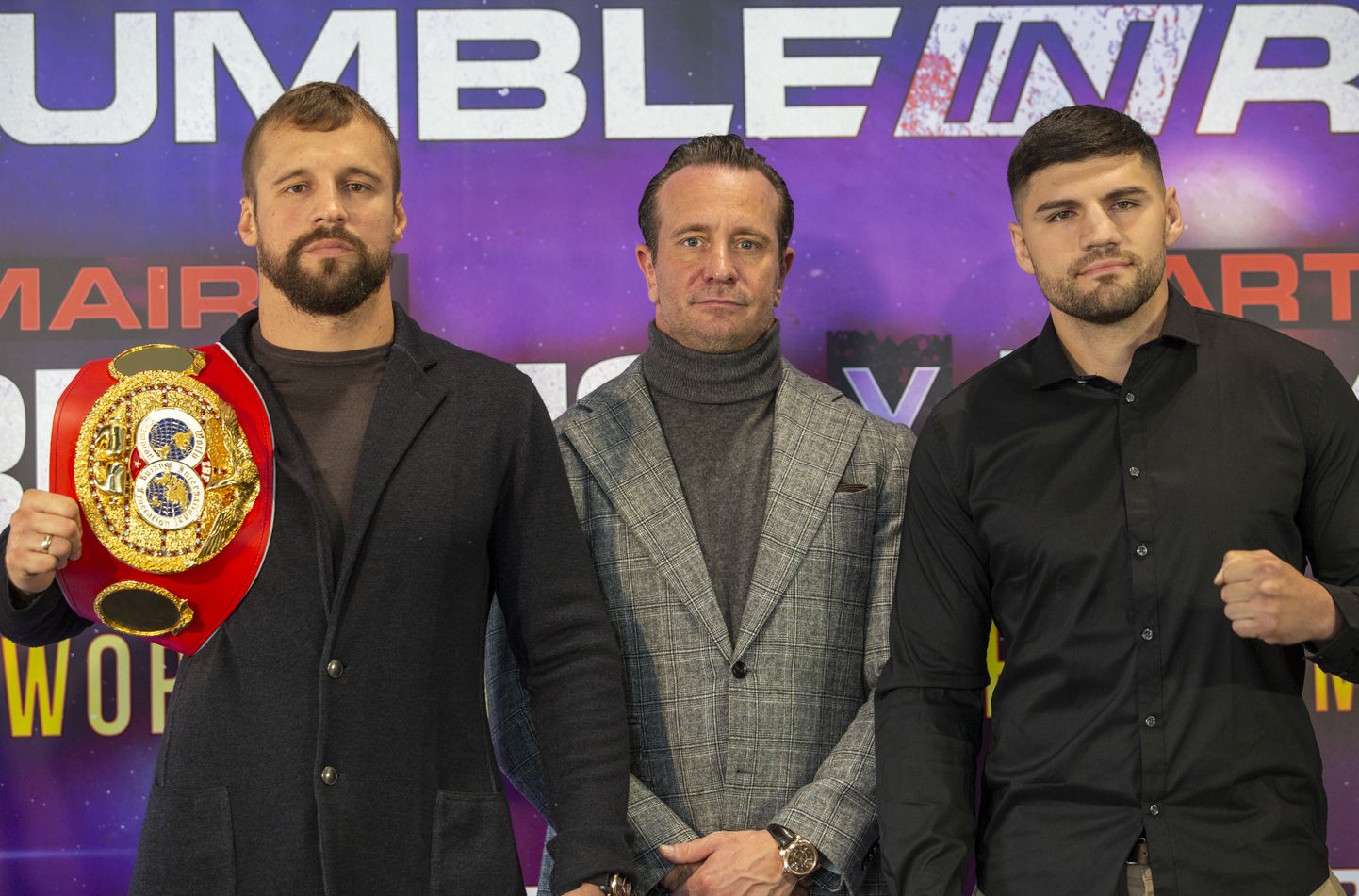 Bokseris Mairis Briedis (no kreisās), Pasaules boksa supersērijas izveidotājs Kalle Zauerlands un bokseris Arturs Manns
