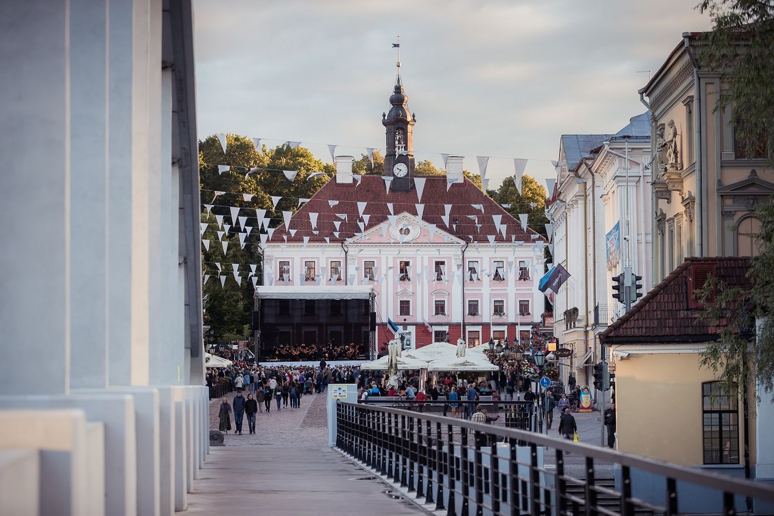 Kultuuriprogrammi toetus on suunatud mittetulundusühingule või sihtasutusele, mis korraldab Tartus aastaringselt avalikkusele suunatud kultuurisündmuste sarja.