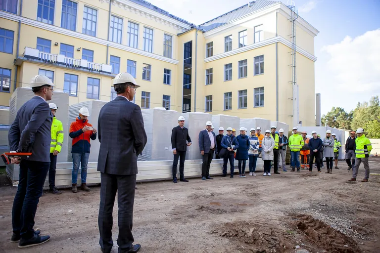 Elva spordihoone sarikapidu.