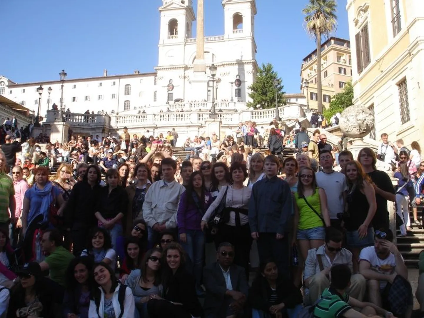 Sindi gümnaasiumi delegatsioon käis möödunud aastal Comeniuse projekti raames Itaalias, nüüd võõrustavad Sindi kooli õpilased itaallasi.