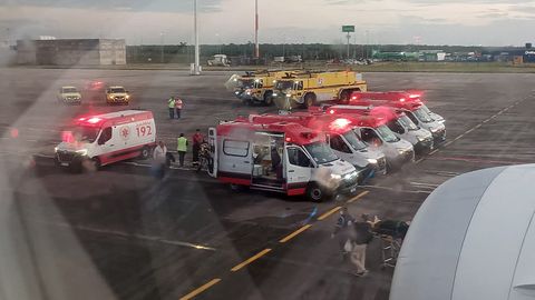 Сильная турбулентность на рейсе Air Europa привела к переломам шей у нескольких пассажиров