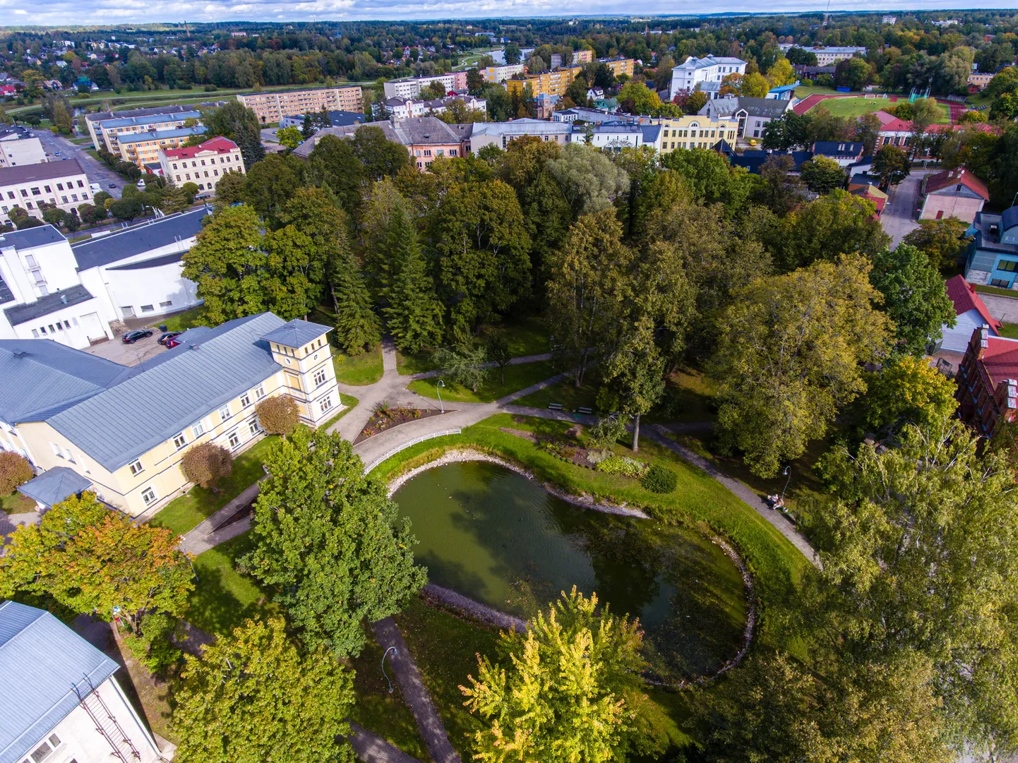 Teiste seas jääb looduskaitse alt välja Valga Säde park.