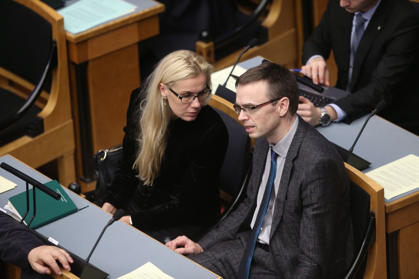 Majandusminister Kadri Simson ja välisminister Sven Mikser.
