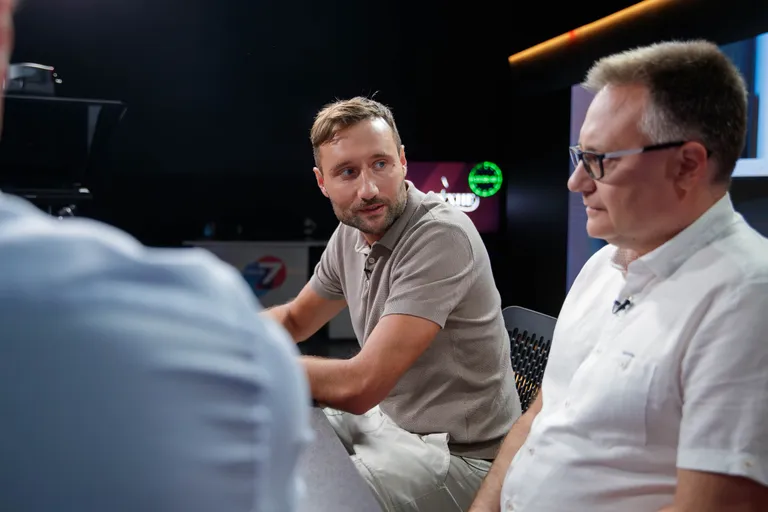 Программа «На кухне» с участием Артема Дудченко и Евгена Цыбуленко.
