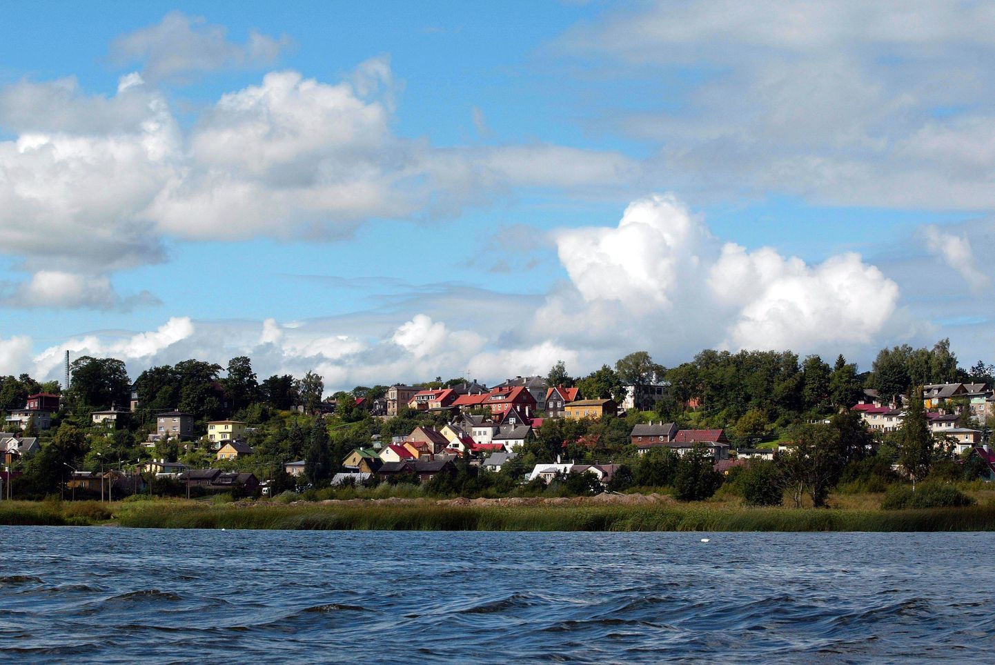 Rahvastikuregistri andmeil elas 1. augustil Viljandi linnas 19 044 inimest.