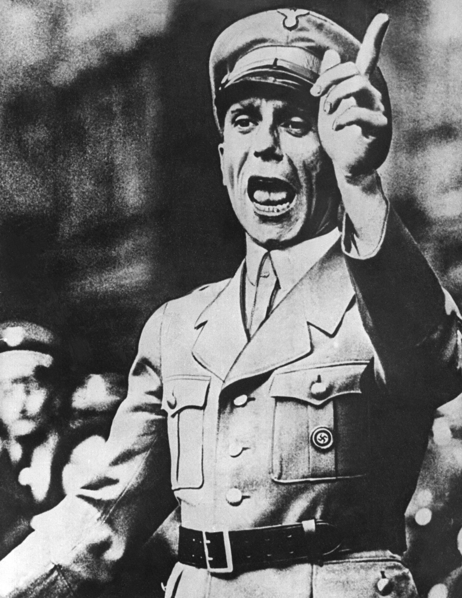 Joseph Goebbels kõnet pidamas.