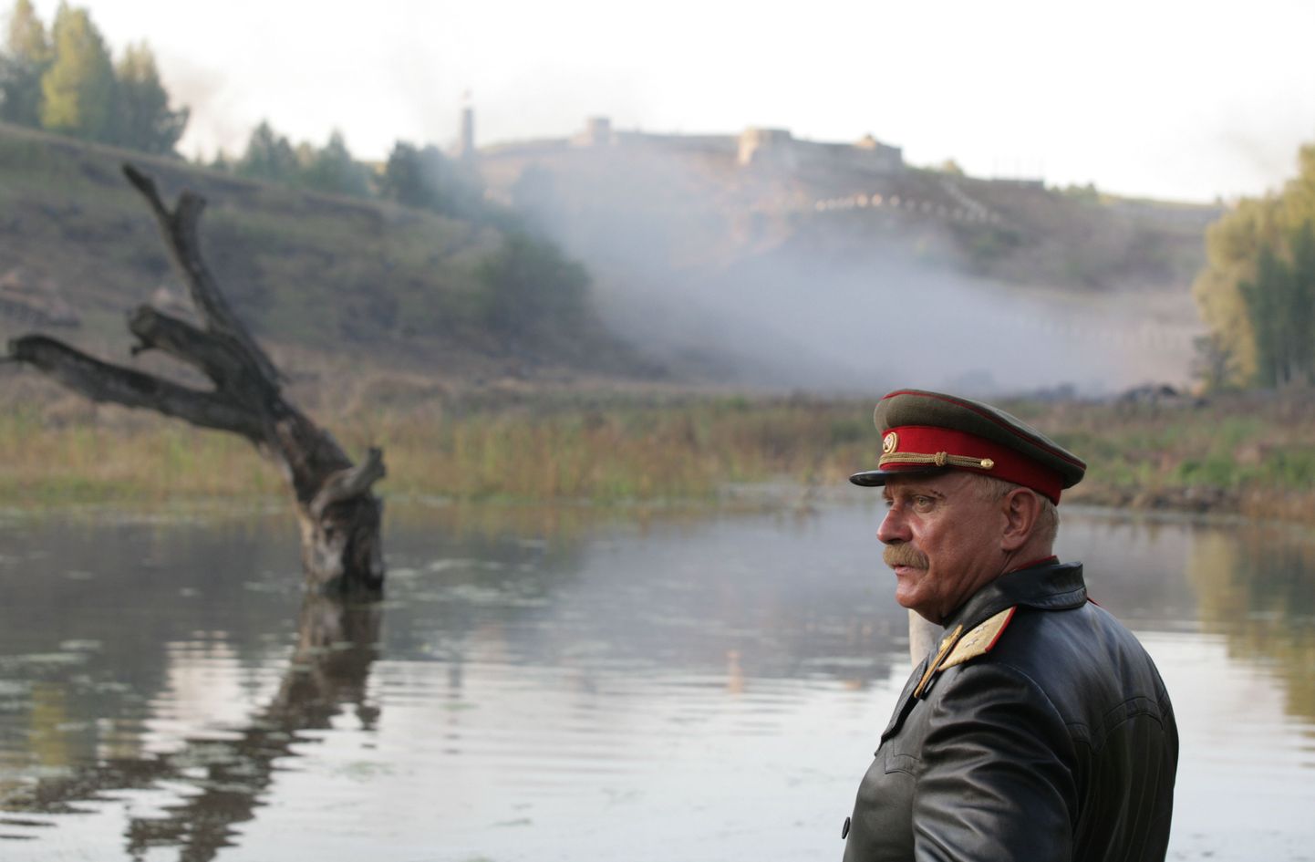 Näitleja ja režissöör NIkita Mihhailov eelmisel aastal oma filmi «Päikesest rammestunud» kolmanda osa võtetel.