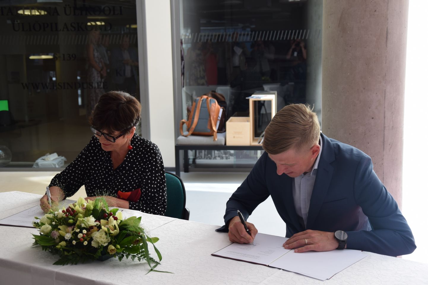 Raamlepingu allkirjastasid Katrin Saks ja Tiit Toots.