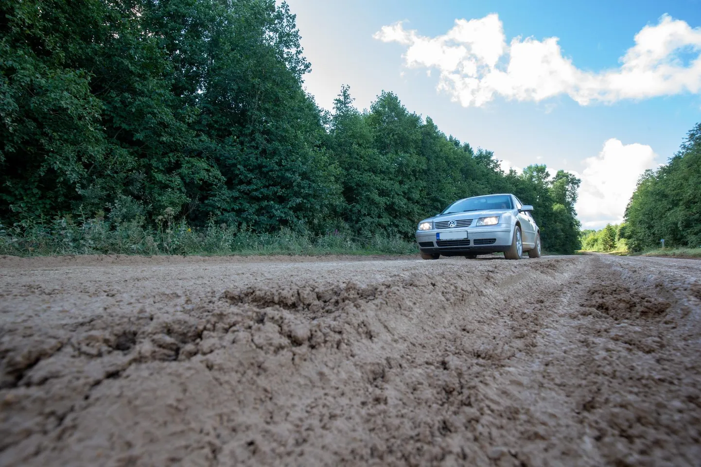 Auto Vastemõisa–Kõpu teel