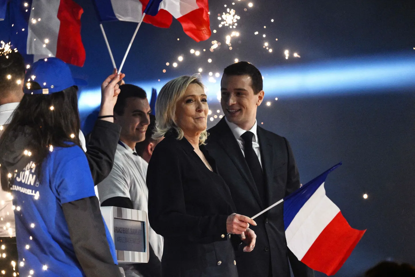 Pühapäeval, 3. märtsil tegi Marine Le Pen'i partei Rassemblement National Europarlamendi valimiste avalöögi ja kuulutas valimiste põhiküsimuseks sisserände.