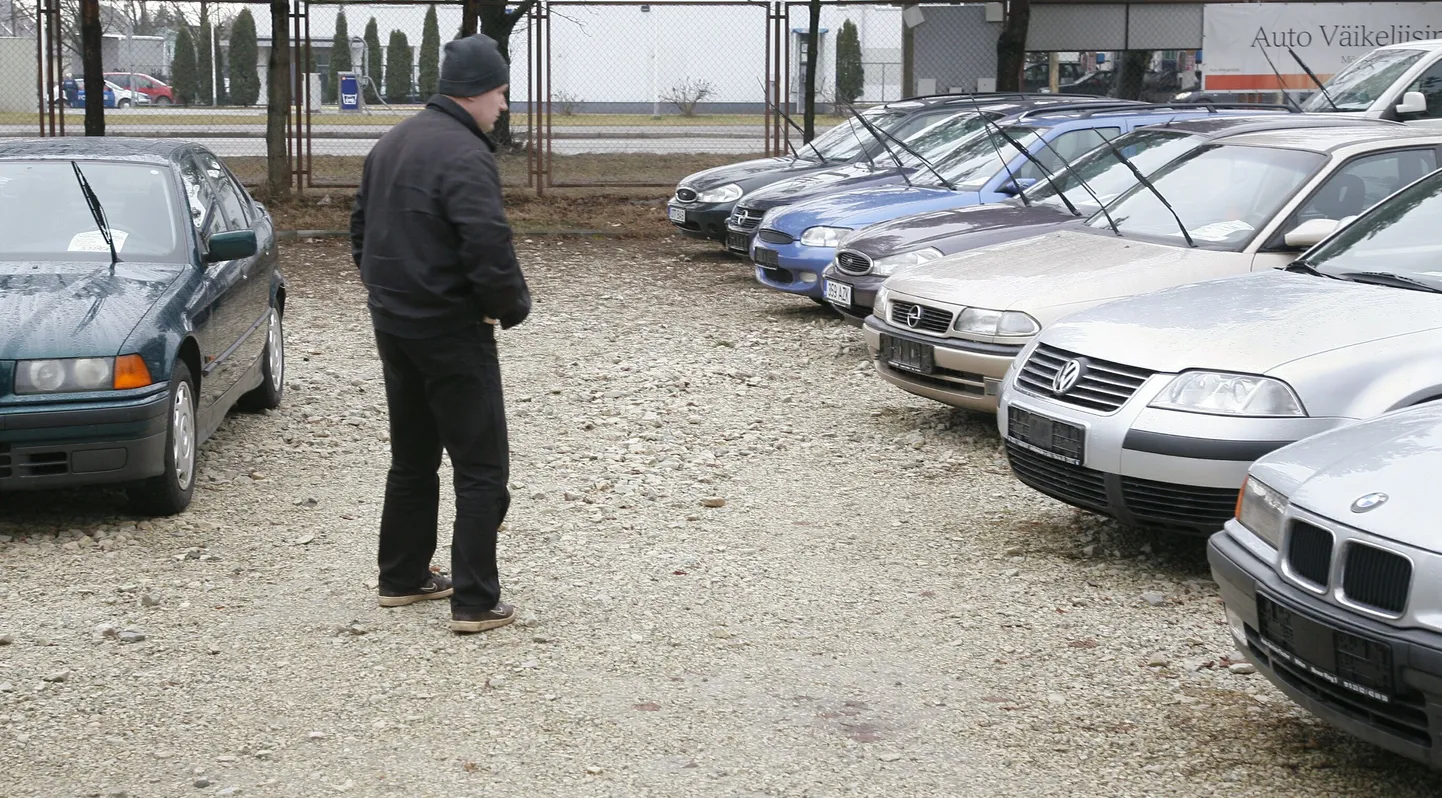 Kasutatud autode müügiplats.