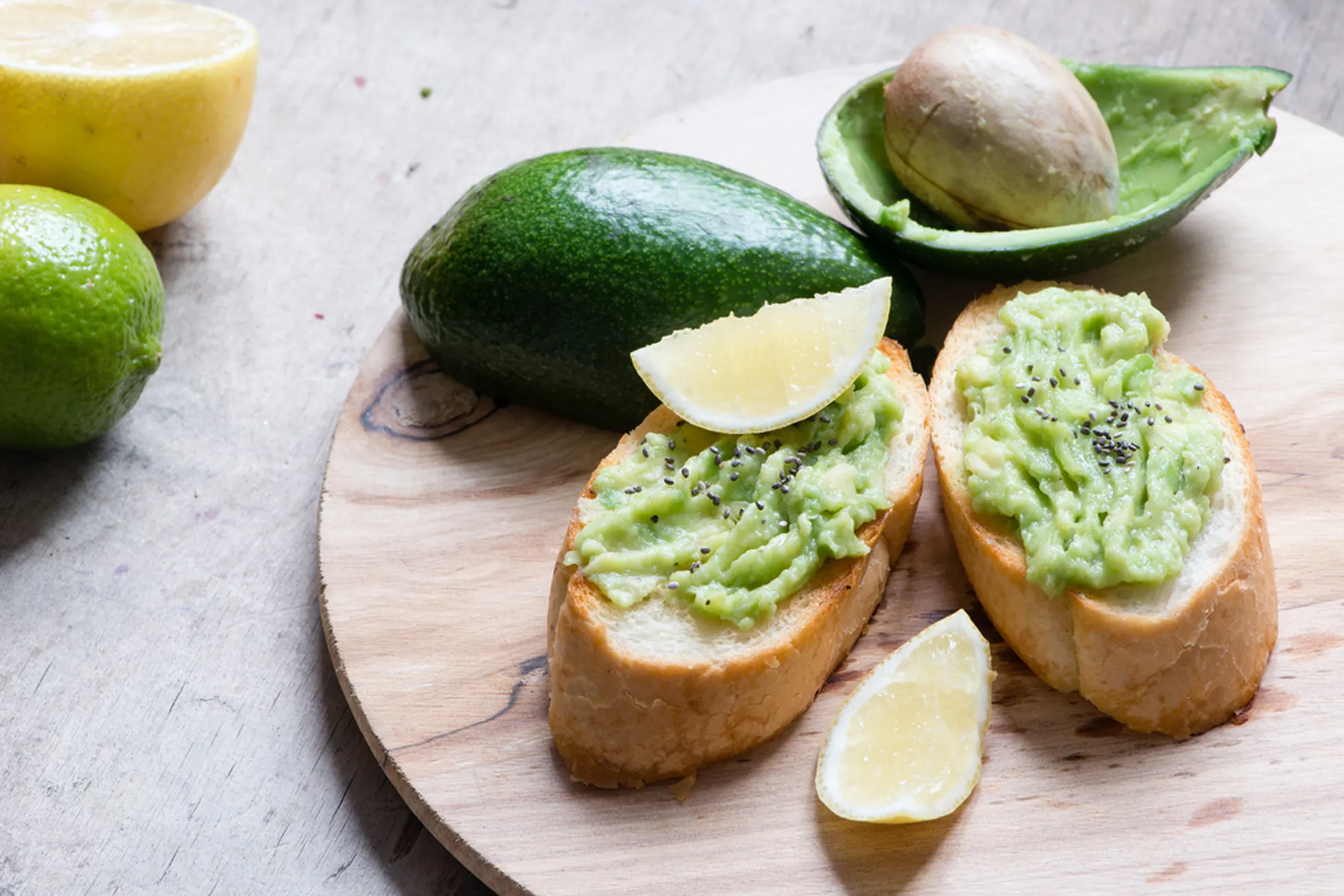 Avokaado-munavõie