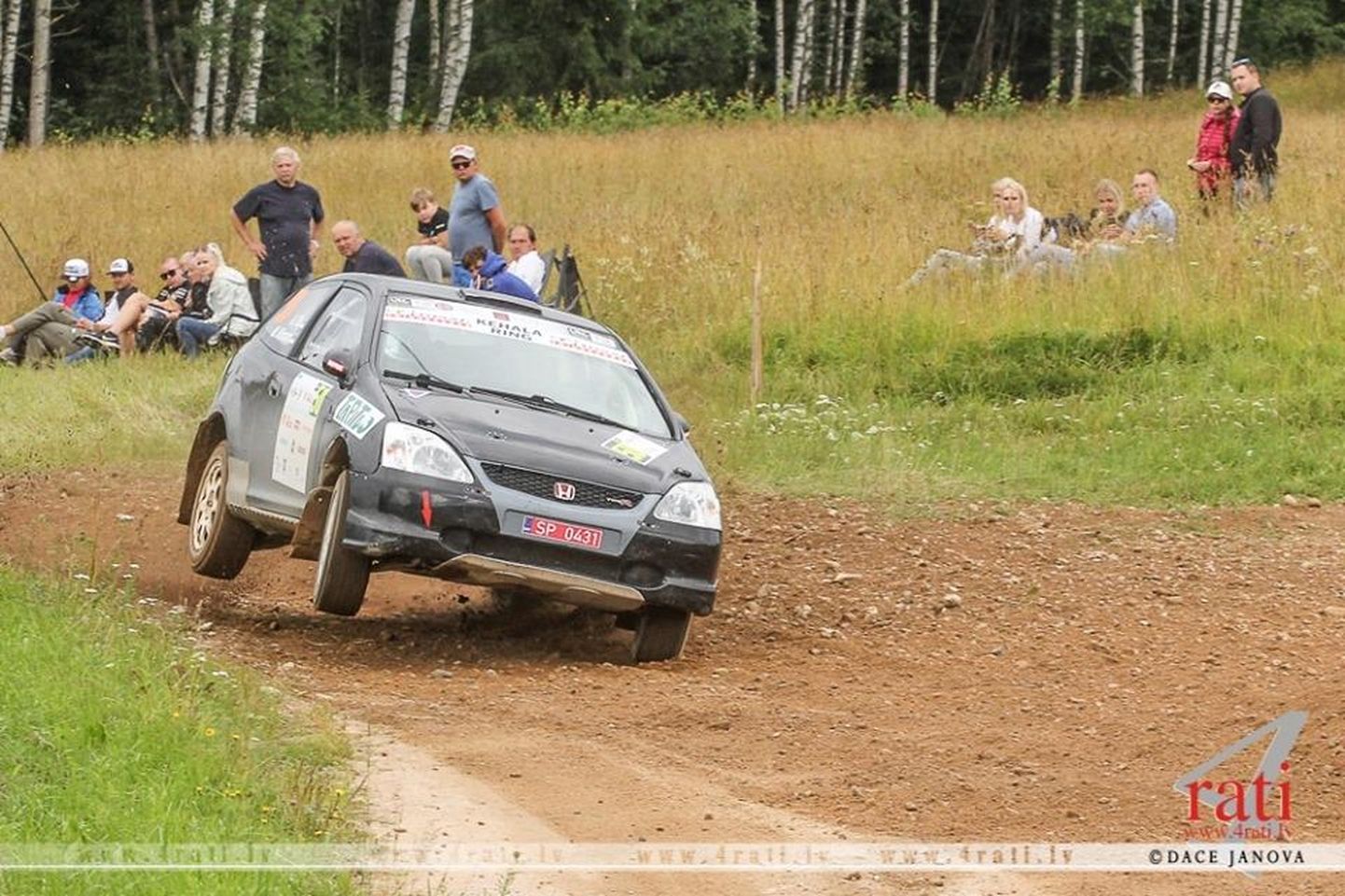 Honda Type-Ril kihutanud Karel Tölbi sõnutsi oli Rally Estonial meeletult pealtvaatajaid. See jättis võistlejatele hea emotsiooni.