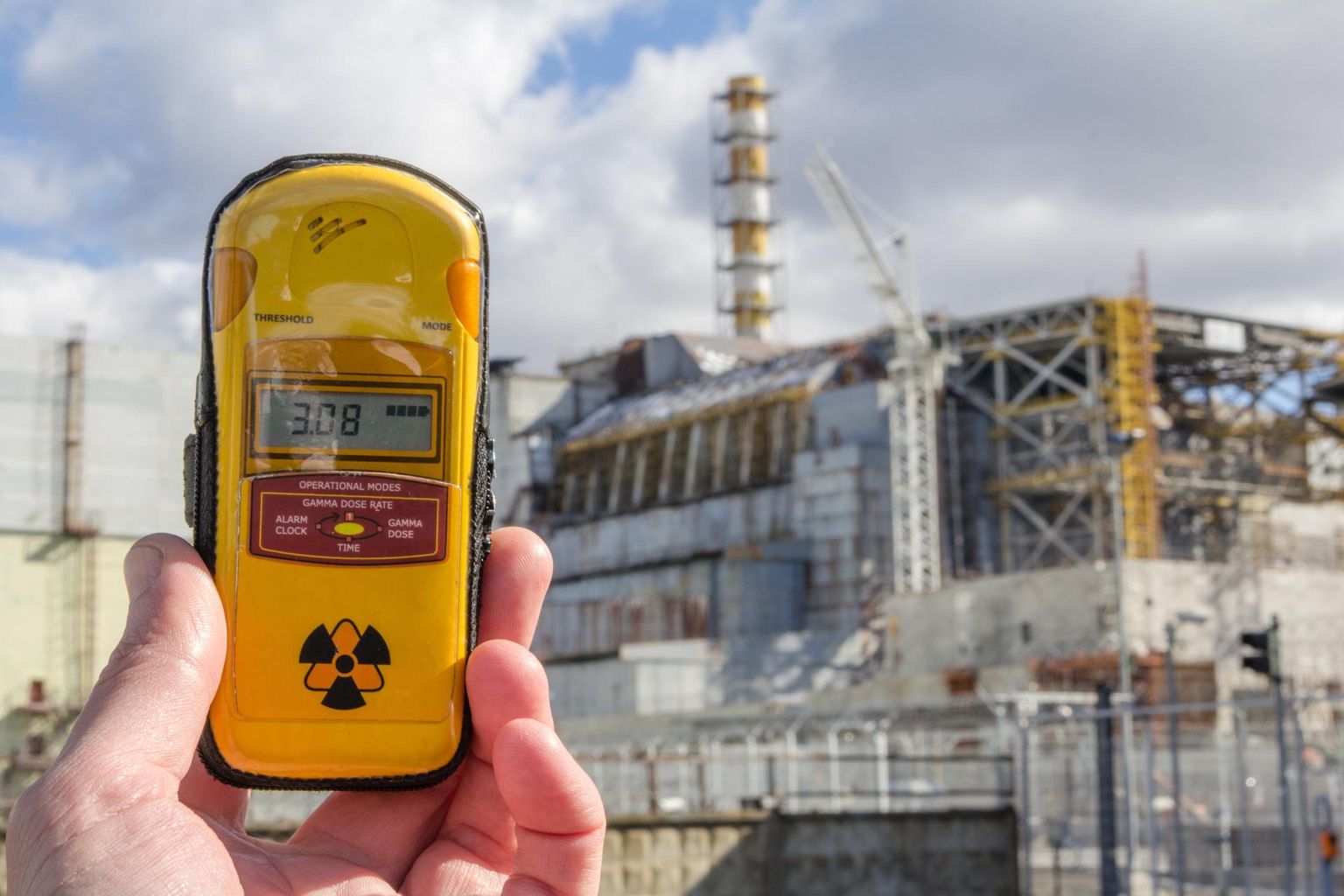 Kiirgustaseme mõõtmine Tšornobõli keelatud tsoonis aastal 2016 ehk 30 aastat pärast tuumakatastroofi.