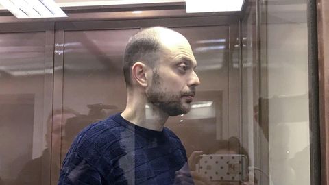 Переживший два покушения оппозиционер Кара-Мурза умирает в тюрьме