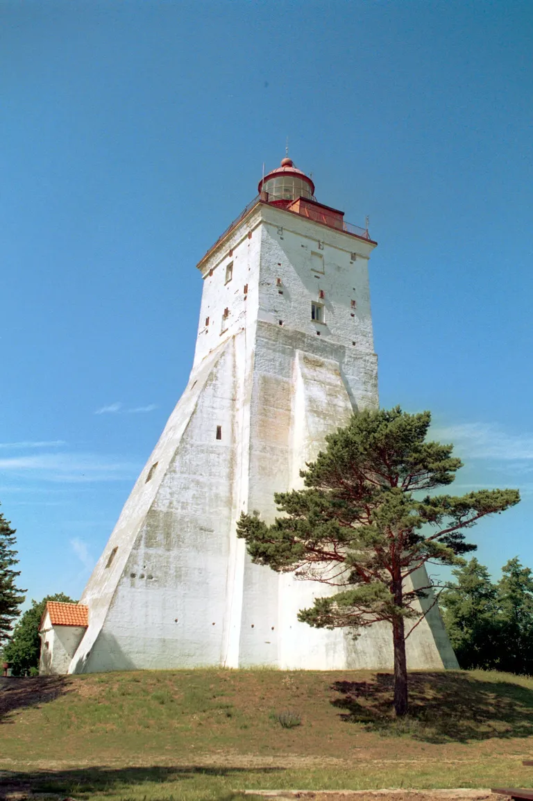 Фото сделано в июле 2001 года