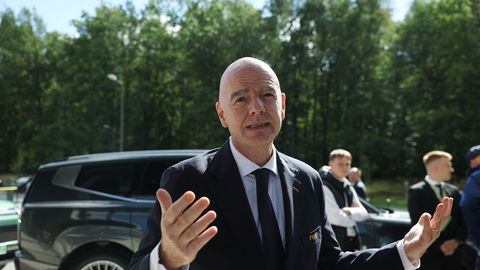 UEFA nõuab FIFAlt liikmesliitudele kopsakat rahasummat