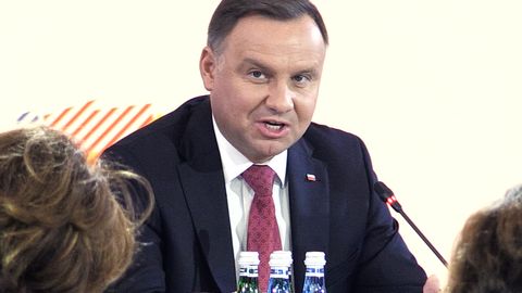Poola president andis teiseks võimuperioodiks ametivande