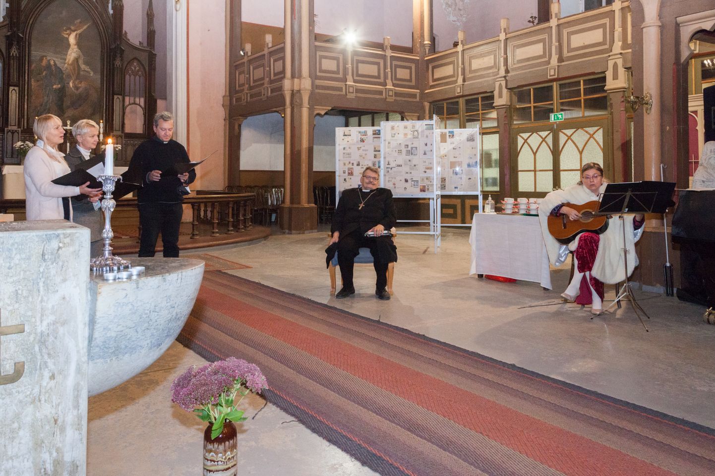 Villu Jürjo 70. sünnipäeva puhul on Pauluse kirikus avatud marginäitus "Eesti kirikud".