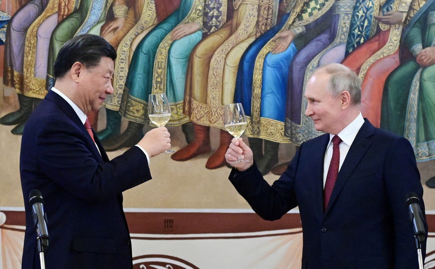 Venemaa president Vladimir Putin ja Hiina president Xi Jinping vastuvõtul Kremlis märtsis 2023.