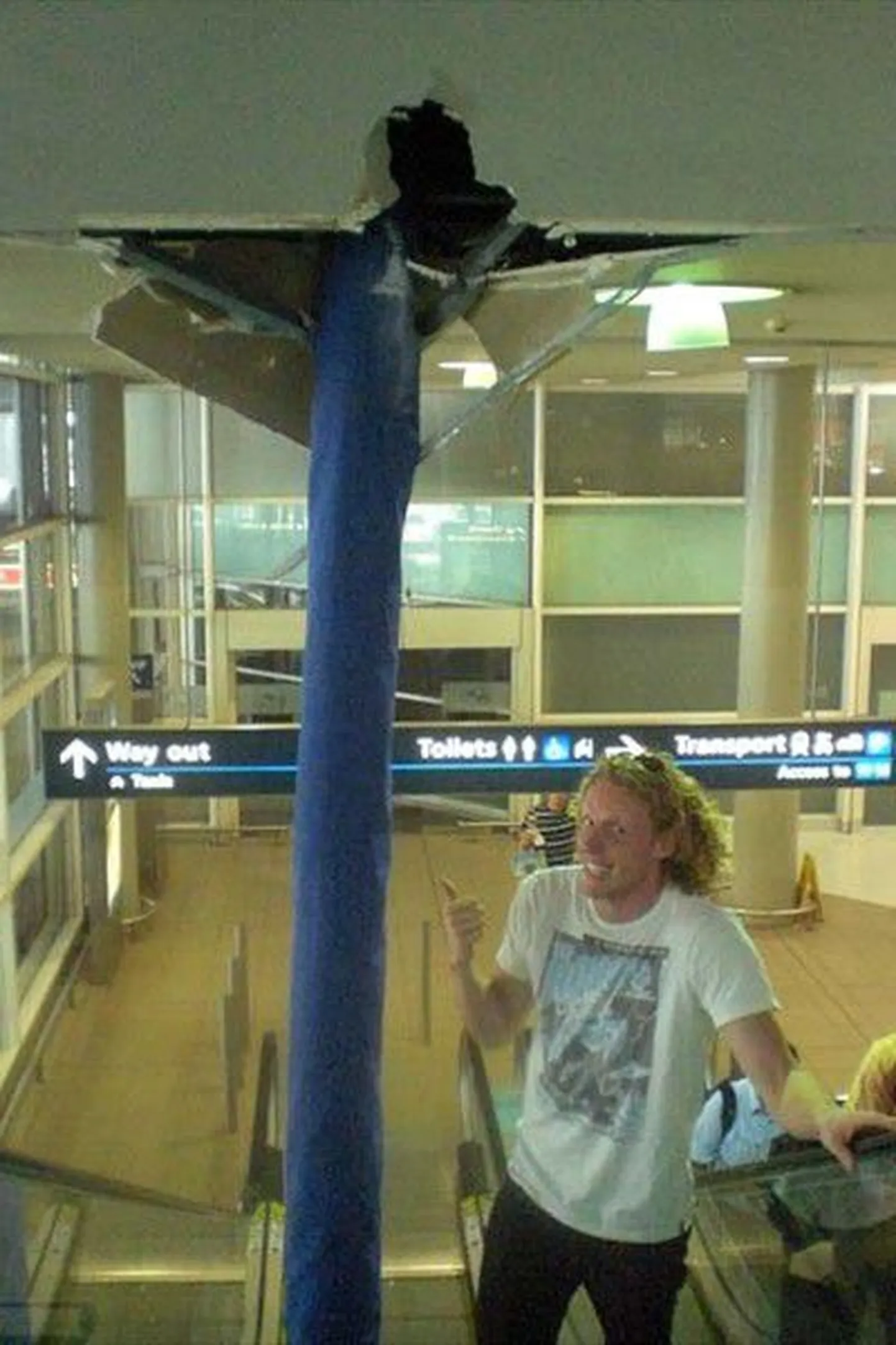Steve Hooker Sydney lennujaamas.