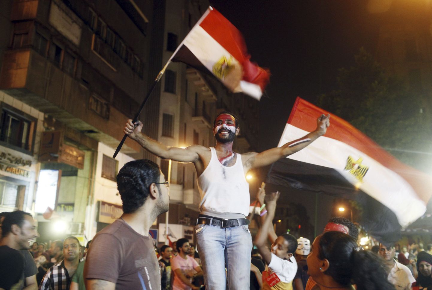 Morsi vastased tähistasid Tahiri väljakul tema kukutamist.