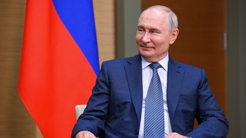 Putin selgitas Ukraina sõda kummalise jutuga jääkarudest ja mõõkvaaladest. Asjatundja: «Täiesti idiootne.»