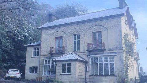 Fotod: paar korrastas kohutavas seisus maja kõigest poole aasta ja 800 euroga