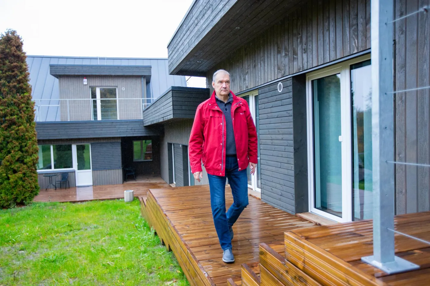 Lontova seikluspargi omanik Revo Koha käed rüpes ei istu. Seikluspark on täienenud puhkemajaga, kuhu mahub 50 inimest.