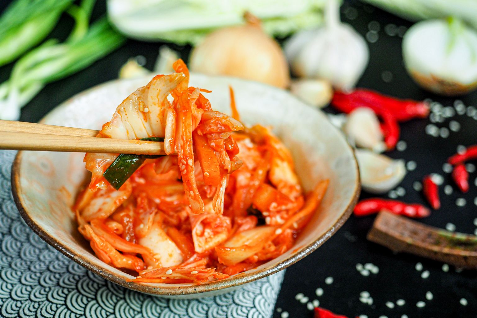 Kimči. Tradicionāls Korejas virtuves ēdiens.