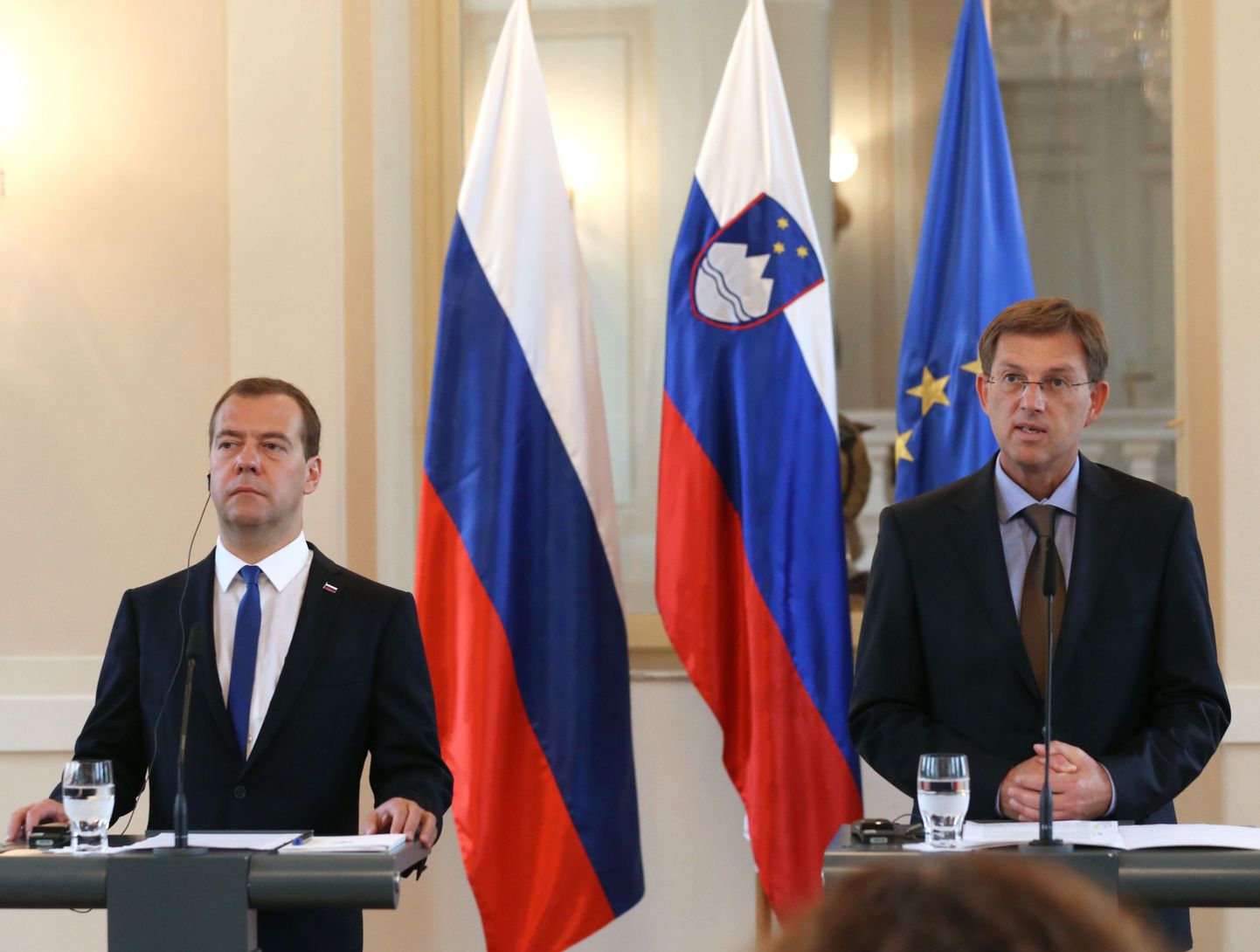Venemaa peaminister Dmitri Medvedev ja Sloveenia valitsusjuht Miroslav Cerar.