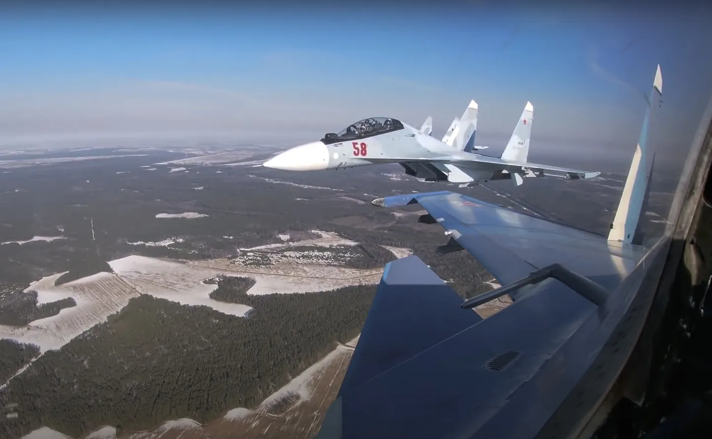 Vene hävituslennuk Su-30.