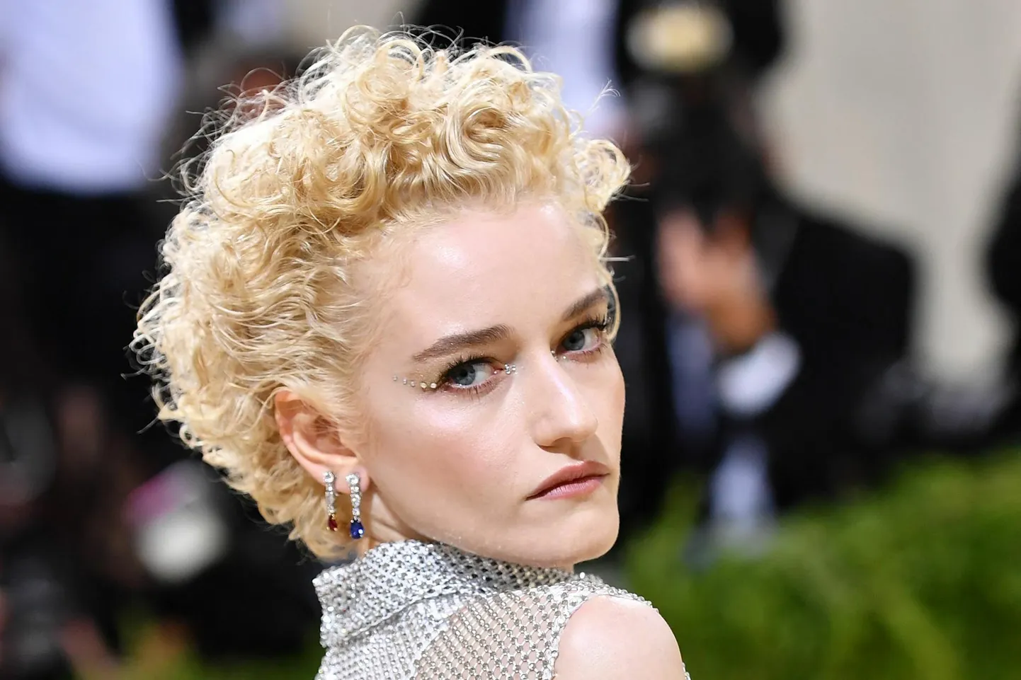 Näitleja Julia Garner.